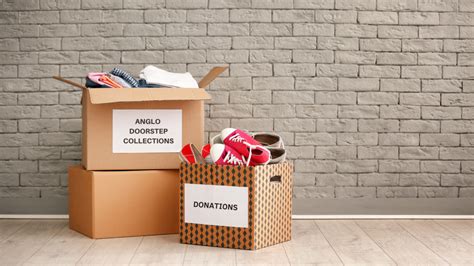 Declutter for Good: Free Charity Clothes Collection .